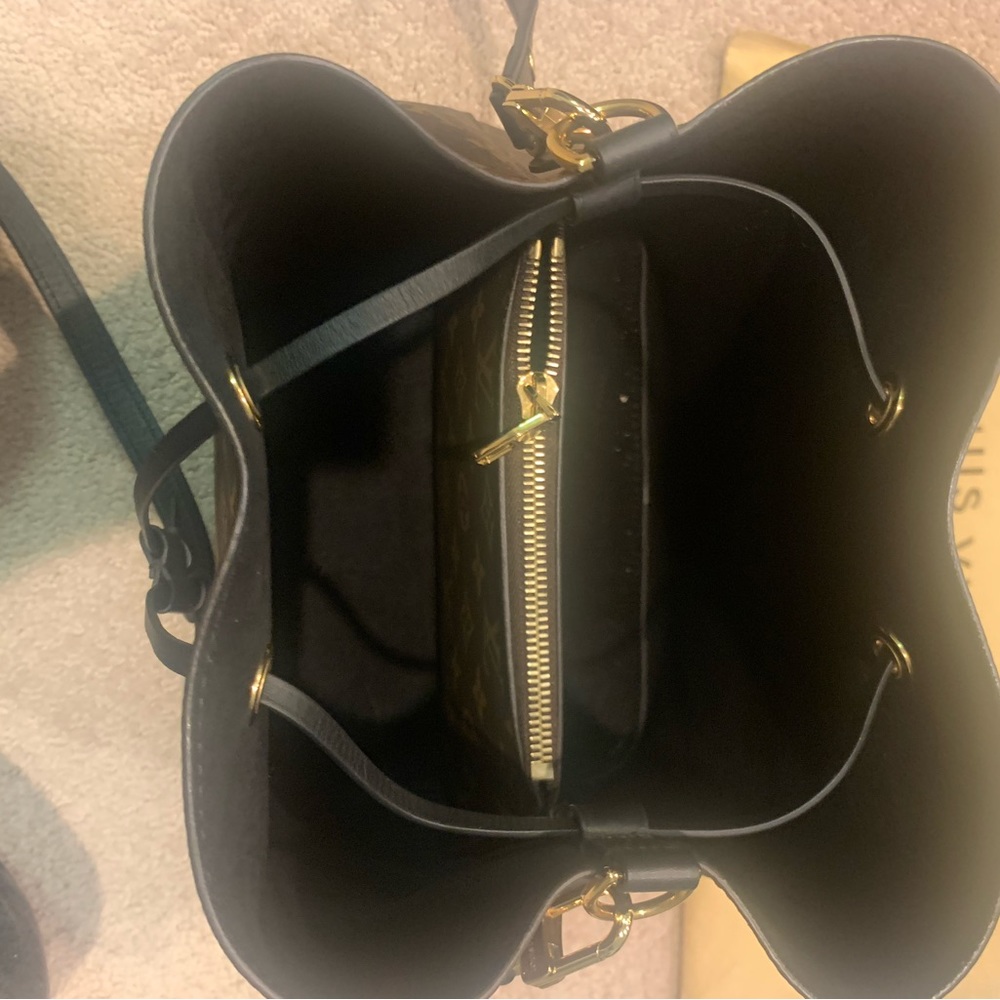 Louis Vuitton Brown Monogram Canvas Bucket Bag with Black Trim - Picture 9 of 11